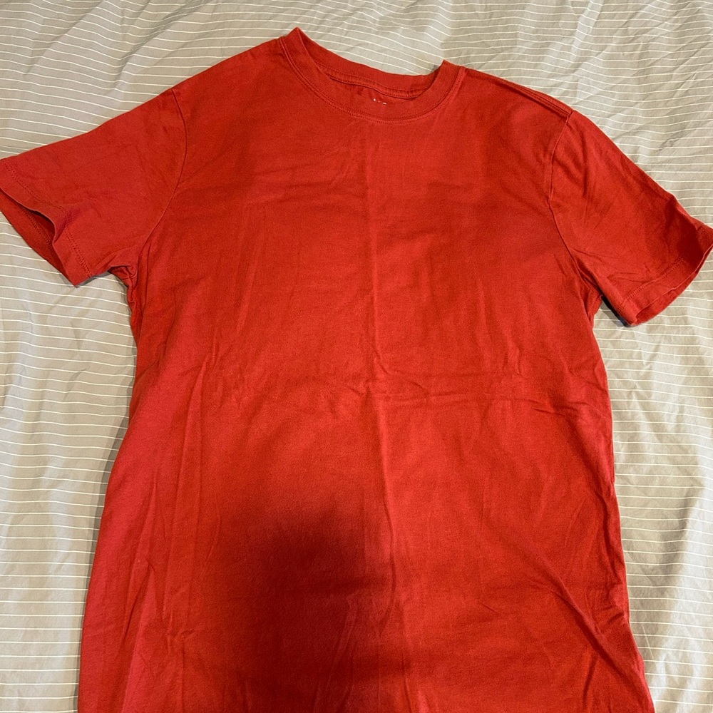 GAP Orange/ Red Short Sleeve Tee